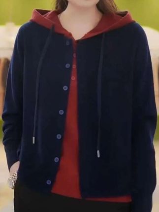 这款假两件开衫撞色连帽设计,秋冬必备,时尚感爆棚,针织材质柔软舒适,穿上秒变时髦精!#高级感穿搭 #时尚休闲穿搭#时尚穿搭女装 #每日穿搭推荐 #来抖音商城双11领超级补贴