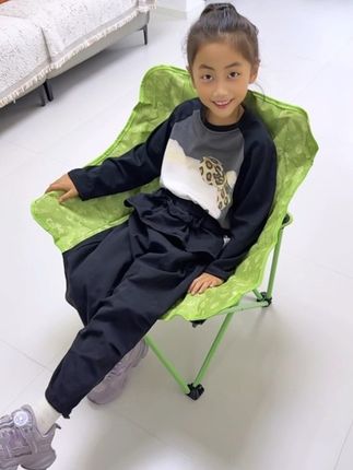 在家里都抢着坐的月亮椅,颜值也太高了!颜控必须安排上!#熊抱月亮椅#月亮椅#熊出没#宝宝椅#折叠椅