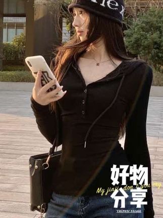 大码早秋简约美式辣妹微胖mm 半开扣连帽卫衣收腰内搭长袖上衣女#秋季穿搭 #显瘦穿搭 #打底衫 #上衣 #气质穿搭