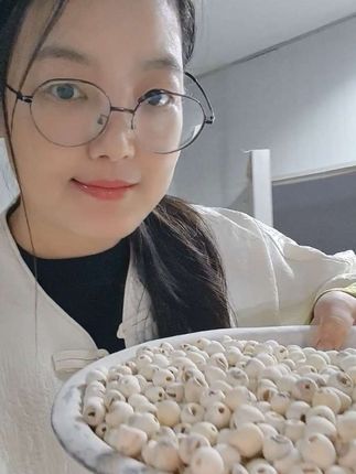 自然成熟瓜熟蒂落,遵循自然生长规律。洪湖莲子才养生#洪湖莲藕