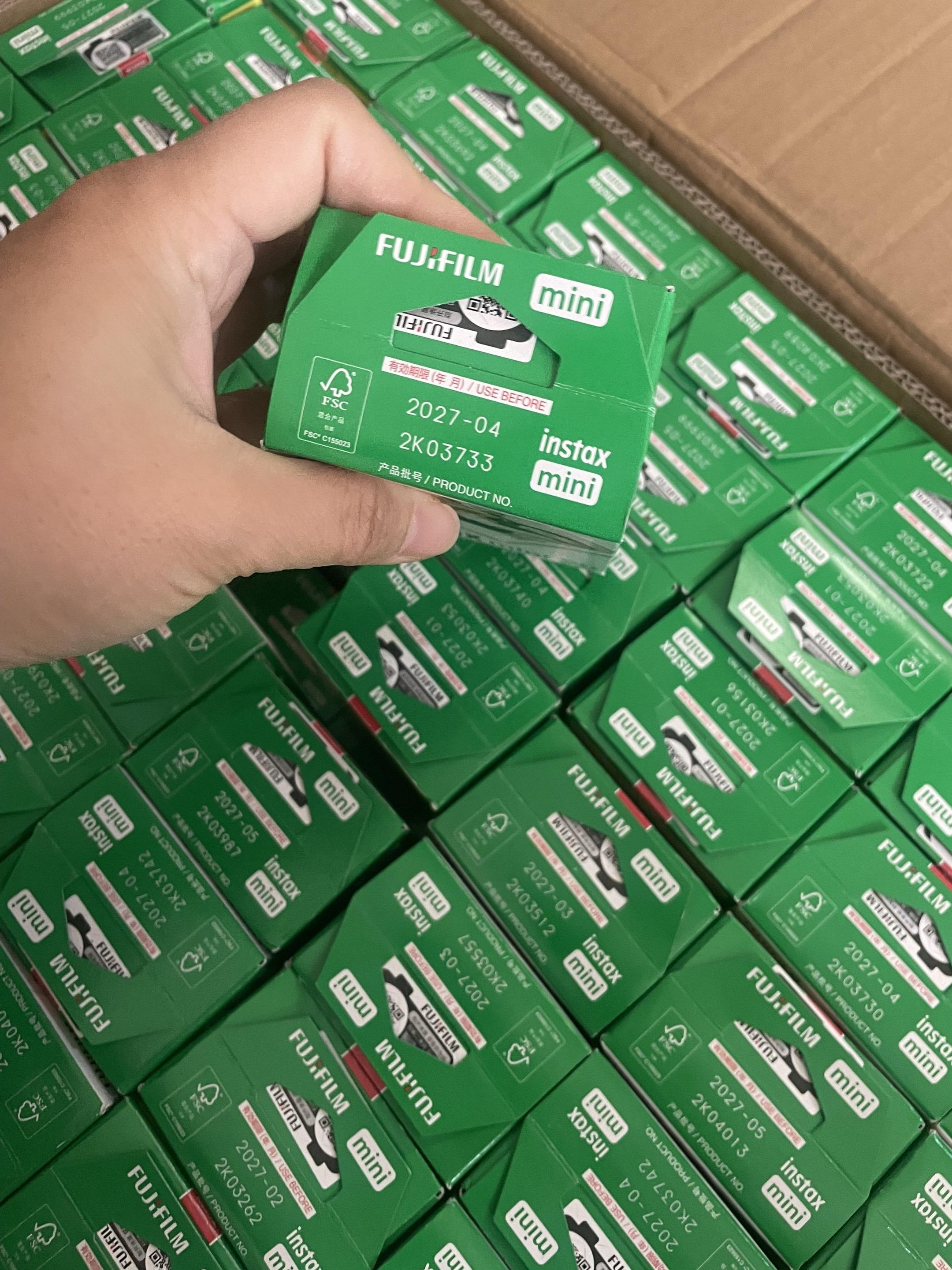 马上十月一了,八天的小长假,准备了多少相纸呢#拍立得相纸 #拍立得女孩#拍立得相机