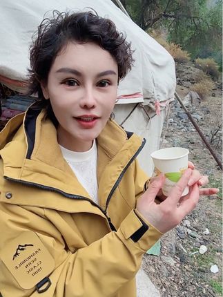 新疆天山脚下养的羊,它的羊汤太鲜美了!