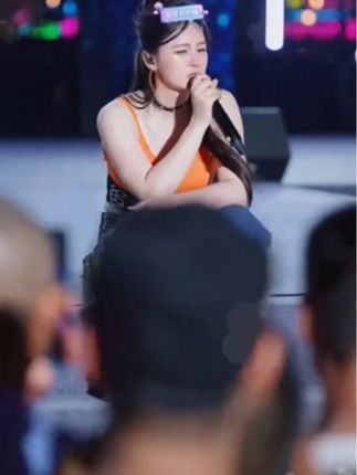 韩红做梦都想不到#唐艺大舞台 #唐艺 #户外唱歌 #户外直播