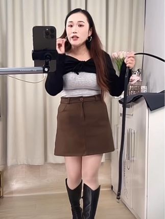#谁穿谁好看 #气质半身裙 #穿出女人味 #显瘦半身裙推荐 #秋冬新款推荐 新款修身显瘦高腰半身裙女