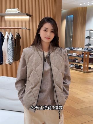 秋冬的高级感是这件马甲给的#慵懒风毛衣高级感 #高品质服装