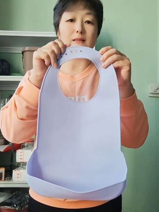 老人吃饭加大大人成人围嘴老年人防脏防水防油硅胶喂饭大码多功能#成人吃饭围兜 #防水防油 #好清洗 #方便又实用