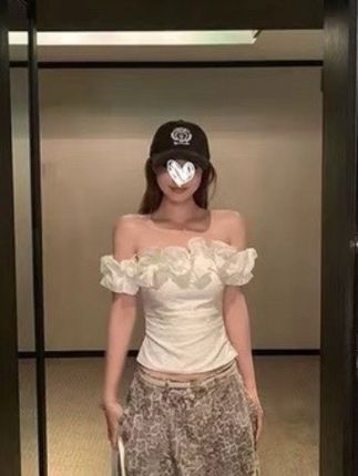 法式气质小众卷边一字肩提花上衣女2025夏季收腰显瘦短款小衫#夏天该有的样子 #夏日必备 #气质范 #春日穿搭 #夏天穿搭