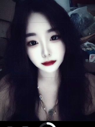 没有任何人会把你变得越来越好,你越来越好的原因是因为你一次次的经历,一次次的自救,一次次的放下,又一次次的成长,引路靠贵人,走路靠自己,一个人最大的底气和勇气是努力和不在乎,不要管别人,你只管努力,剩下的交给时间。#烟一支一支一支地点 #随意拍 @DOU+小助手