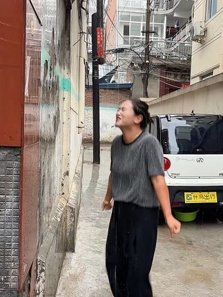 防水防汗一整天不脱妆粉底液,上脸水润服帖,干皮用不卡粉,油皮用不暗沉氧化斑驳,安排试用装和运费险#不脱妆粉底液 #防水防汗不脱妆 #亲测分享 #美妆 @抖音小助手
