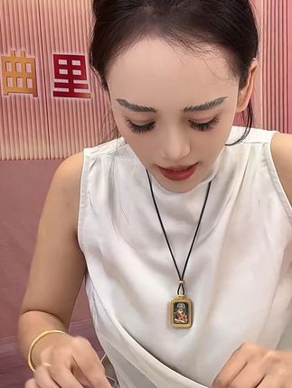 #彩妆套盒 #唇釉#腮红 #眼影 #粉饼眉笔眼线笔