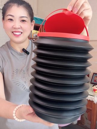 车载垃圾桶~有车一族必备品,高速堵车应急、车里垃圾存放、雨天放雨伞,平时当个小桶用,不是压缩收纳,也不占地方,实用性强,推荐!#车载垃圾桶 #折叠收纳 #实用性强 #有车必备 #超便宜超划算