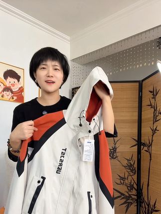 #学生党必备 #青少年穿搭 #外套穿搭 #冲锋衣 #男生穿搭