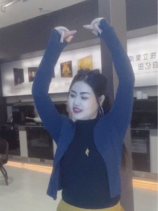 忙碌的一天开始了,给疲惫的生活加点微笑, 放松一下心情,放空自我,