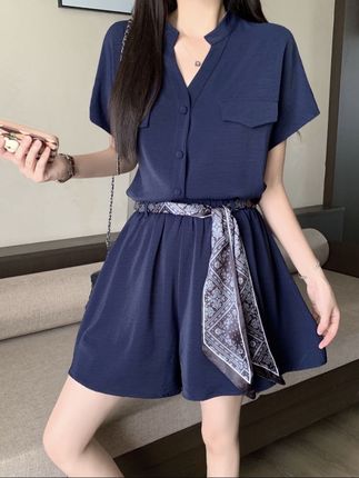 #夏季套装 #夏季穿搭 #时尚减龄穿搭 #遮肉显瘦 #面料舒适透气