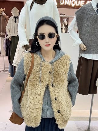 好女人得到名声,坏女人得到一起,#新款上新 #高级感穿搭 #四季青服装第一街