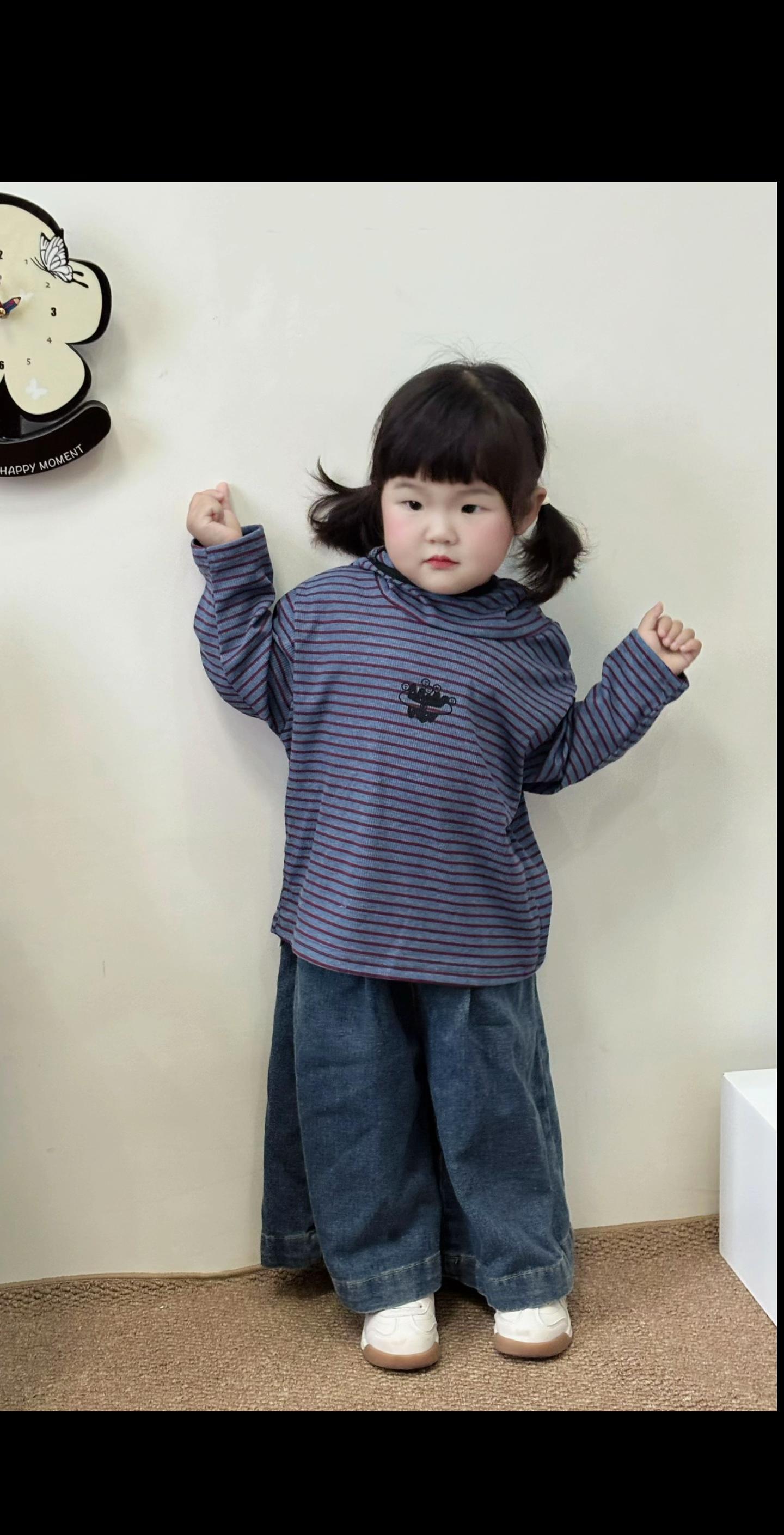 你的孩子怎么养我不管 我的孩子吃什么穿什么我自有数 不要总拿以前的方式来说教 也不要讽刺我带孩子的方式 我说能吃就能吃能玩就能玩 她高矮胖瘦只要健康就行 软柿子谁都想捏 仙人球却没人敢握 我可以善解人意 但不能委曲求全 与事与人做到仁至义尽后就可以心安理得的无情无义 真诚如果开不了花 那就让它长满刺#生女儿就要这样穿 #萌娃穿搭 #生女儿就是用来打扮的 #新衣服可以治愈各种不开心 #全职妈妈