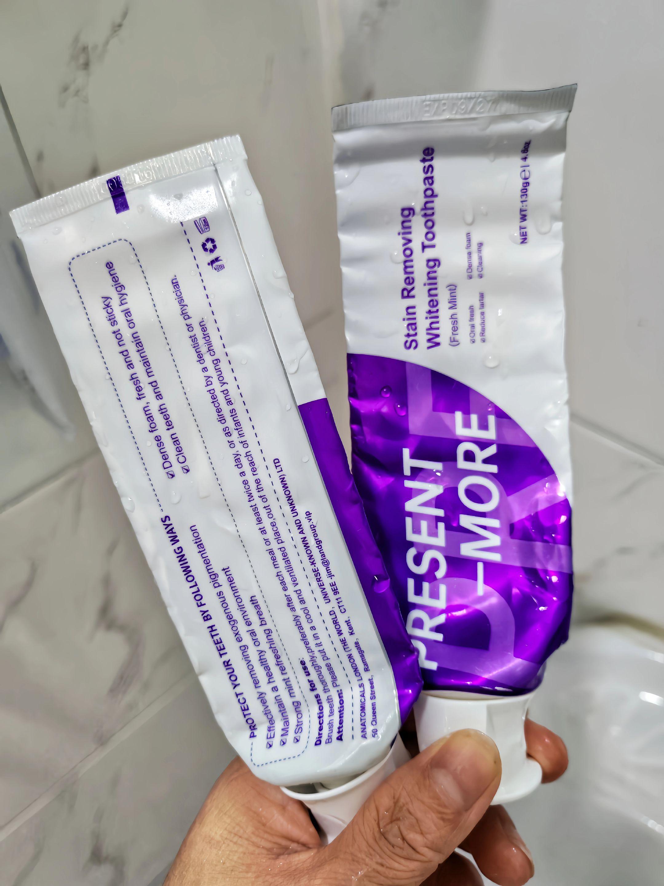 意大利原装进口的普斯特益生菌亮白护齿牙膏,现在购买一支的价,买三支,非常的划算。给大家说一下这款牙膏的亮点,首先呢,它的亮。非常的大,一支一百三十克,三支是普通牙膏的四支的量,而且里面添加了益生菌的成分,能够有效的平衡口腔里的菌群,#强烈推荐 #每日分享 #爱牙护牙 #日常分享 #看过来