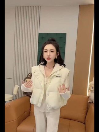 #今日穿搭 #高级感穿搭 #爱了爱了 #休闲裤 #简约气质穿搭