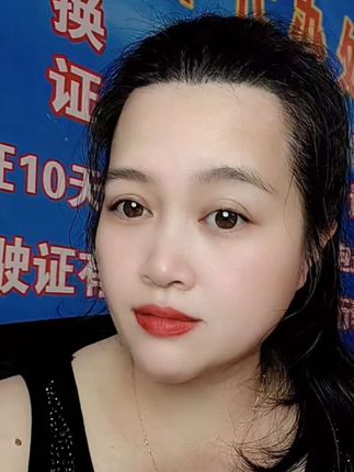 #创业正能量 姐妹我这段时间都在忙碌着其它事,都没有直播,等我没怎么忙又被我家臭宝贝搞坏我的补光灯了,播不了,今天补光灯到了,拍个视频看效果😂美颜补光灯不错吧!想要的点击小黄车直接购买,明天正常开播。