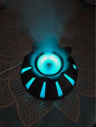 七彩夜灯的加湿器,把水喷雾得很细腻 放小孩儿的床头柜也可以 正好是使用的时候了 #好物推荐🔥 #加湿器 #空气加湿器 #爱了爱了 #家用好物