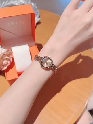 山海很大,戴上美丽,奔赴热爱#女士手表#女士腕表#礼物推荐#腕表分享#左手戴表的女人