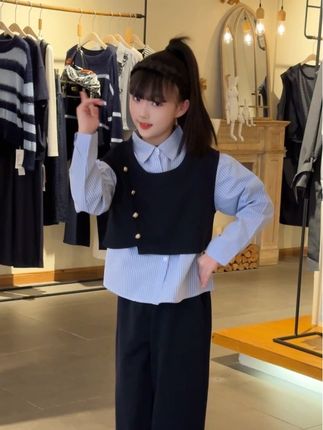 买了买了,就一个女儿,别人有的咱也得有,反正也不贵哦,新款衬衣三件套,洋气又好看#女童套装