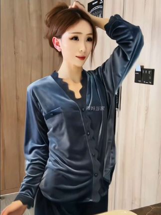 新年红金丝绒睡衣春秋季新款家居服两件套可外出穿#睡衣 #睡衣家居服 #家居服 #家居服睡衣 #无限回购的宝藏单品 @DOU+小助手