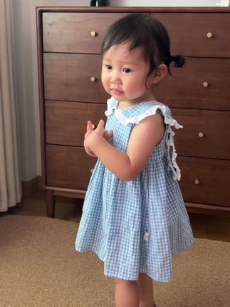 又是被女儿治愈的一天~♥️#骗你生女儿 #幼悠女童 #女宝穿搭 #萌娃穿搭 #敲可爱
