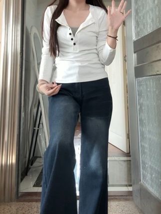 #ootd穿搭 #早秋穿搭 #百搭显瘦#今日穿搭#深蓝色牛仔裤