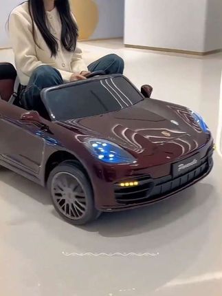 哪个小朋友能拒绝一辆这样的电动四轮车?它不仅好玩,而且性价比超高!车身采用加厚钢材制造,更加结实耐用。还有多功能音乐播放器和早教功能,可以让孩子边玩边学习。它的强劲动力加上灵敏的操控,让宝宝驾驶起来更安全。快给你家宝贝安排上吧!点击下方链接就能购买!#母婴好物