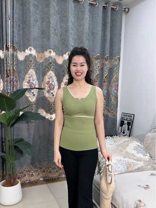 秋冬天只穿这一件就可暖和了,带胸垫的很方便,关键这价现这价太值了~#保暖背心 #贴身衣物 #带胸垫保暖背心