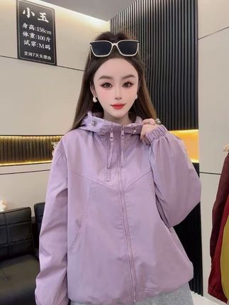 冲锋衣女春秋季短款外套运动小个子2025新款爆款洋气夹克女上衣#爆款热卖中 #显瘦穿搭 #好物推荐🔥 #美出高级感@DOU+小助手 @DOU+好生意 @DOU+上热门 @抖音小助手