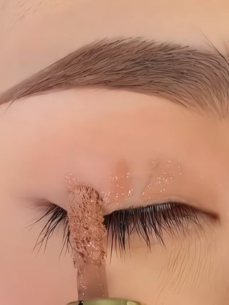 新手和手残党一定不要错过这个液体眼影,一支就能成妆#液体眼影 #眼影#眼影教程 #眼影搭配 #单色眼影