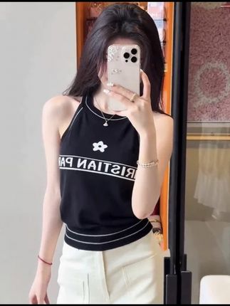 辣妹圆领挂脖针织无袖背心女夏季纯欲性感收腰显瘦别致短款小上衣#辣妹穿搭 #性感穿搭 #出游穿搭 #拍照巨出片 #纯欲风