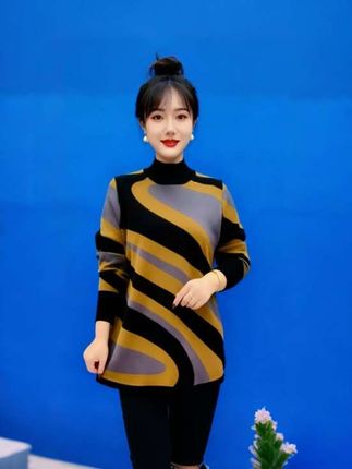 #创作灵感 时髦中年妈妈装加厚毛衣来了 ,时尚洋气,显瘦显年轻#时尚妈妈装 #面料柔软舒适 #显瘦穿搭 #穿搭
