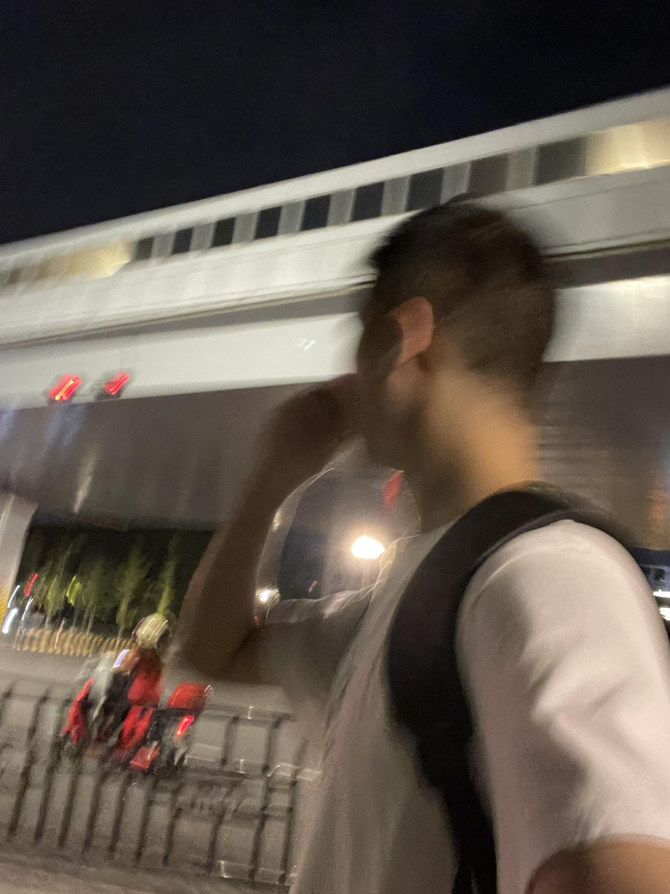 我只是想和你有个家,一起安安稳稳的过日子!#1 #top #直男
