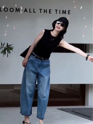 #时尚出行 #穿出女神范 #气质百搭 #百搭裤子 #牛仔裤