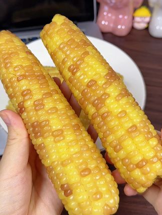 这个云南的小花糯玉米真的好香,软软糯糯还能拉丝!#花糯玉米 #早餐 #粗粮 #玉米