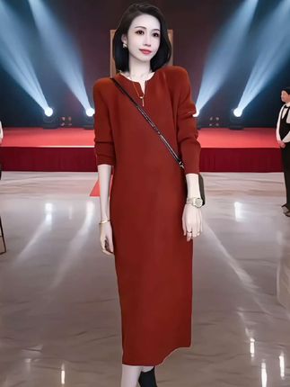 #谁还没有尝试琥珀流光风穿搭##时尚妈妈装 #连衣裙穿搭##针织衫连衣裙 #DOU+小助手