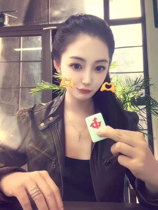 “中”!今日份人设:“拽姐”🤨? #鞭子舞 #带薪摸鱼  #浅跳一下