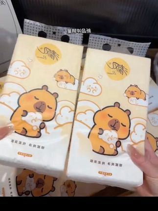 清风新出的这个卡皮巴拉联名款的悬挂抽纸,这个包装真的好好看啊。,#清风纸巾 #超便宜超划算 #无限回购的宝藏单品 #好物推荐🔥 #好物推荐
