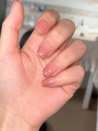 谁懂这种看起来气血很足的粉粉嫩嫩的穿戴甲!#美甲💅 #美甲分享 #穿戴甲 #手是女人的第二张脸 #好看的美甲