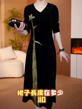 #上热门 重磅植绒浮雕花连衣裙,上身高贵优雅显气质,立体浮雕花设计,既有古典美又有时尚范,款式收腰完美勾出身材曲线,微胖姐妹也能轻松驾驭,植绒面料质感满满,不管是日常出街还是聚会都能穿#高级感连衣裙推荐#洋气上档次 #穿出女人味 #修身显瘦显气质@DOU+上热门 @抖音小助手