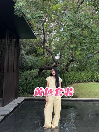 好显白的奶黄色,西装面料,真舒服呀