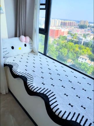 家里飘窗没砸的,可以铺上个这样的四季飘窗垫,坐在上面看看书喝喝茶不要太惬意,脏了手洗机洗都可以,特别好打理#飘窗垫#飘窗垫四季通用 #飘窗改造#软装搭配
