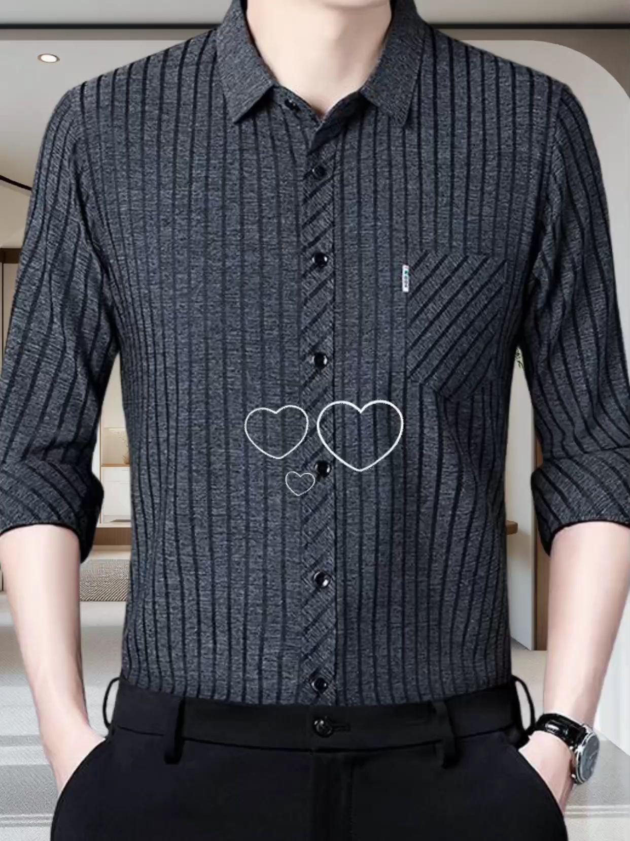 想要一件舒服又体面的衬衫吗?快来看看这件专为男士设计的含桑蚕丝衬衫吧!它采用的是桑蚕丝加亚麻的混纺工艺制成,穿上身不仅柔软亲肤,还非常的透气吸湿,而且它的垂坠感很强,上身后特别挺括有型,无论是上班办公还是日常出行都非常合适哦!赶紧点击下方链接购买吧!#只做高品质 #简约大气 #上衣穿搭 #上热搜 #高级感穿搭
