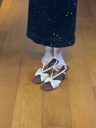 #脚宽脚胖都可以 #百搭鞋子 #夏季凉鞋 #优雅气质 #高跟鞋