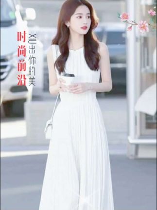 哥弟阿玛施正2025新款白色无袖连衣裙女:/ 夏季高端精致收腰气质裙子#每日分享 #喜欢就关注我吧