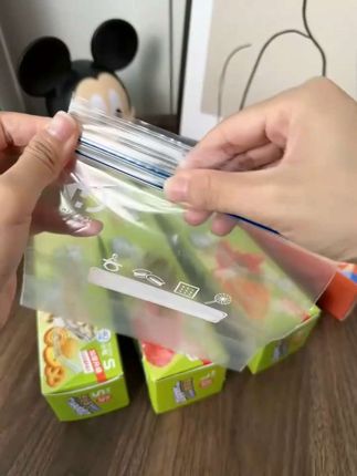 #被好易得绿盒密封袋圈粉了# 对比过才知道,这厚度真不是吹的!食材保鲜、收纳杂物都超给力,不愧是生活好帮手!#密封袋 #厨房好物 #爆款热卖中