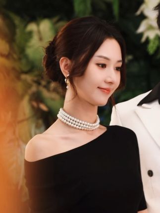 别害怕 我图你们预约看剧 也图你们人😘 #裴总别害怕我只图人不图你钱 #星动营业中 #剧组修炼手册